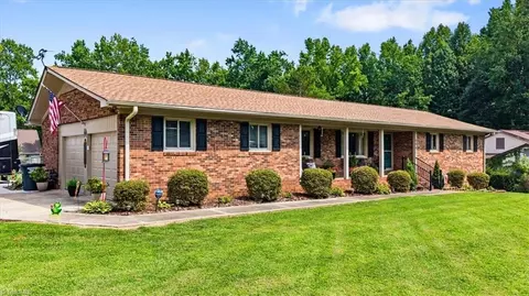Exterior - 4662 Pineview Dr, Trinity, NC 27370 photo 3 of 12