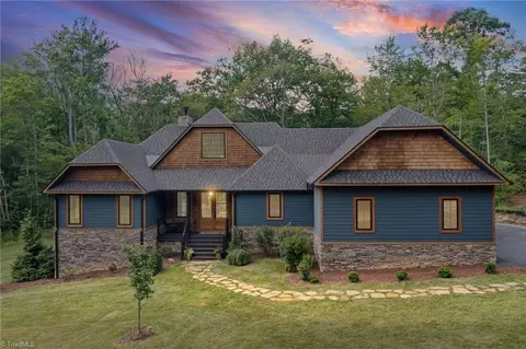 289 Linville River Ln, Linville, NC 28646