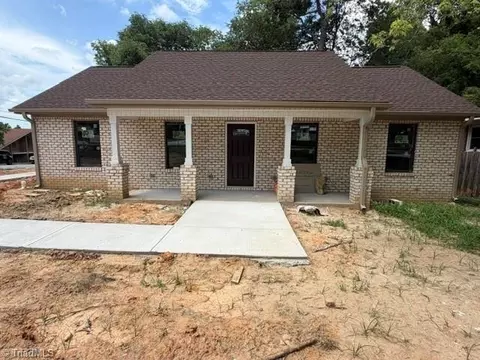 1730 Willow Rd, Greensboro, NC 27404