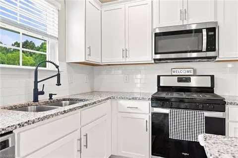 Kitchen - 6826 Bellawood Dr, Trinity, NC 27370 photo 2 of 5
