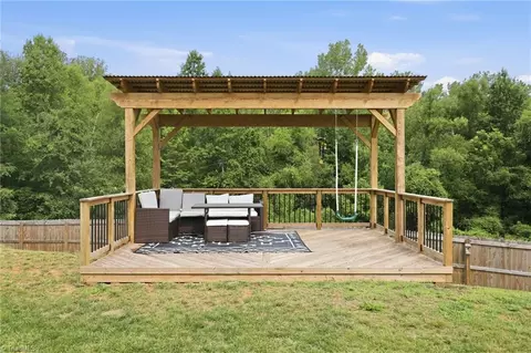 Exterior - 6826 Bellawood Dr, Trinity, NC 27370 photo 2 of 5