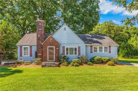 3140 Iris St, Winston Salem, NC 27107