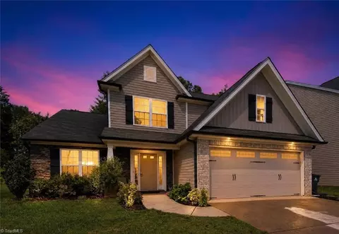 1460 Land Grove Dr, Kernersville, NC 27284