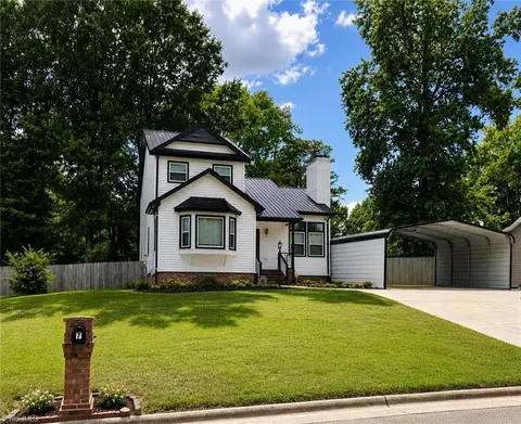7 Brook Pine Cir, Greensboro, NC 27406