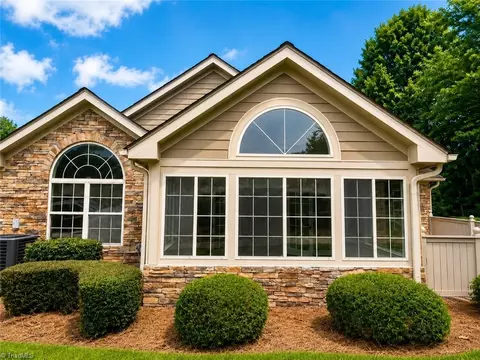 2242 Eagle Nesting Ln, Greensboro, NC 27407