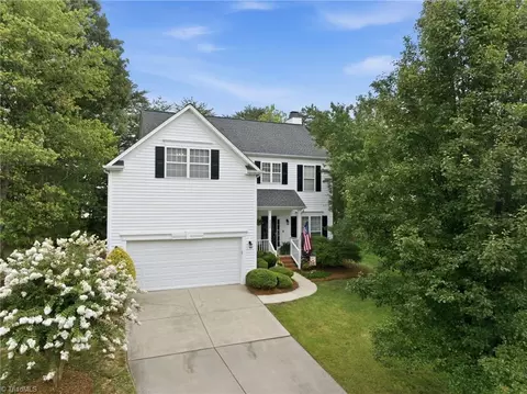4020 Maid Marion Ct, Jamestown, NC 27282