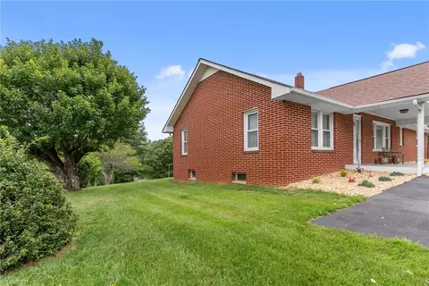 Exterior - 290 Riverview Dr, Sparta, NC 28675 photo 7 of 11