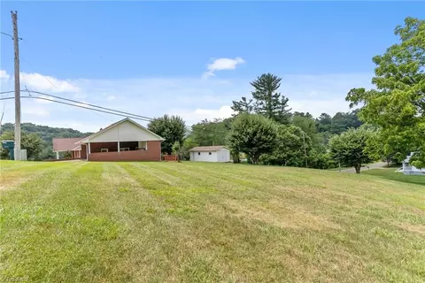Exterior - 290 Riverview Dr, Sparta, NC 28675 photo 10 of 11