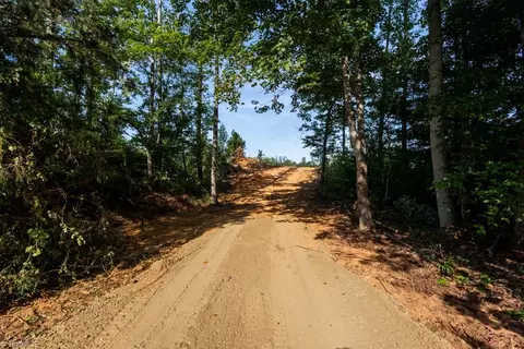 000 Baker Crossroad Rd, Reidsville, NC 27320