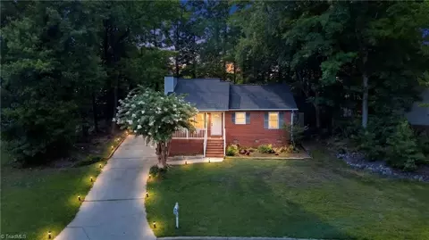 2305 Kingwood Ct, High Point, NC 27265