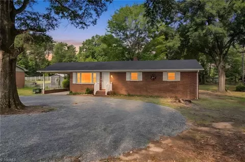 324 SE Stewart Rd, Winston Salem, NC 27107