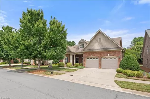 5551 Foxgate Cir, Winston Salem, NC 27106