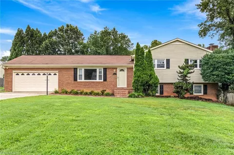 236 Linville Springs Rd, Kernersville, NC 27284
