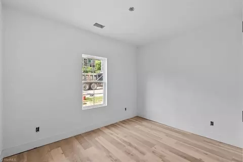 Bedroom - 814 Vail Ave, High Point, NC 27260 photo 5 of 11