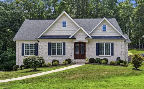 6171 Olde Fields Way, Pfafftown, NC 27040
