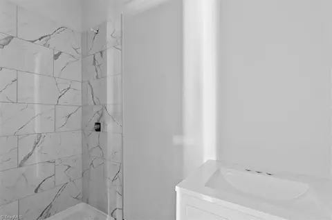 Bath - 816 Vail Ave, High Point, NC 27260 photo 1 of 3
