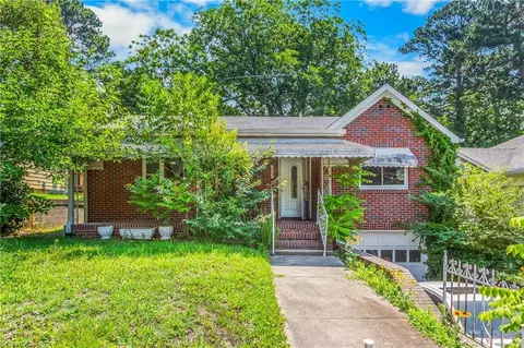 2427 Patterson Ave N, Winston Salem, NC 27105
