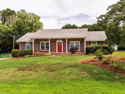 4507 Eldorado Dr, Greensboro, NC 27406