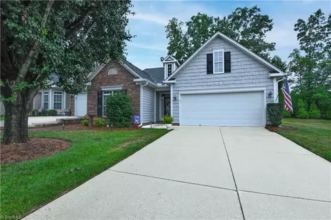 24 Wheelwright Ct, Greensboro, NC 27455