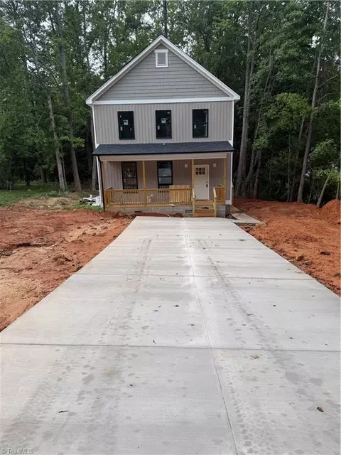 215 Carriage Loop, Burlington, NC 27217