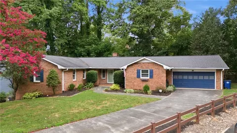 4404 Eagles Nest Dr, Winston Salem, NC 27127