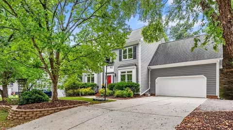 2609 Baytree Dr, Greensboro, NC 27455