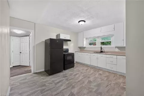 Entry Way - 1616 Guyer St, High Point, NC 27265 photo 5 of 9