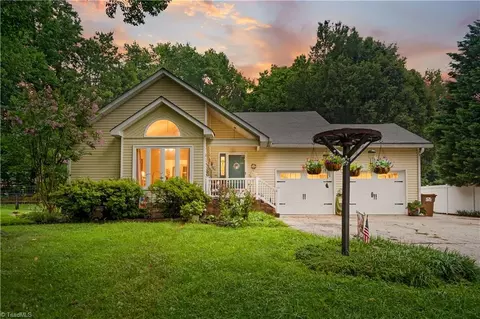 127 Woodtree Ln, Winston Salem, NC 27107