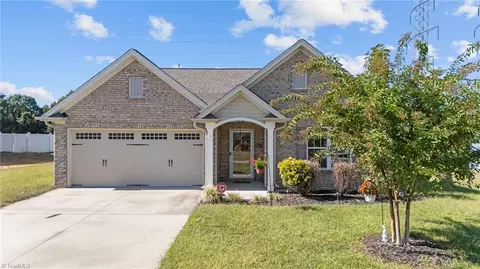 171 Bald Cypress Dr, Winston Salem, NC 27127