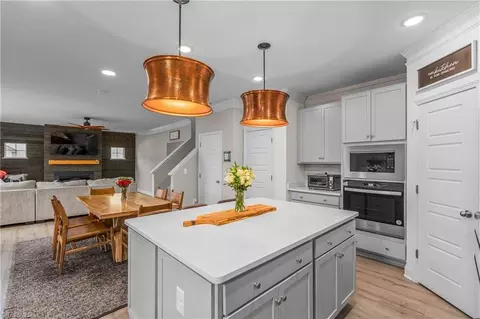Kitchen - 1302 Leyland Ter, Trinity, NC 27370 photo 4 of 6