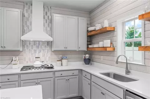 Kitchen - 1302 Leyland Ter, Trinity, NC 27370 photo 5 of 6