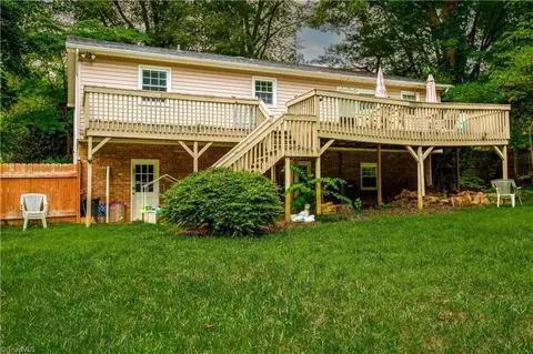 Exterior - 5343 Mapleton St, Clemmons, NC 27012 photo 4 of 7