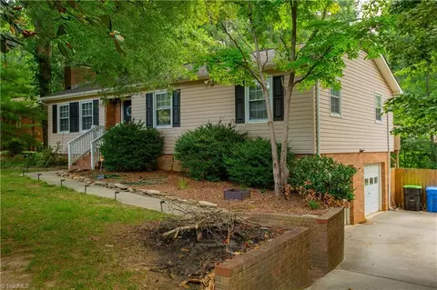 Exterior - 5343 Mapleton St, Clemmons, NC 27012 photo 2 of 7