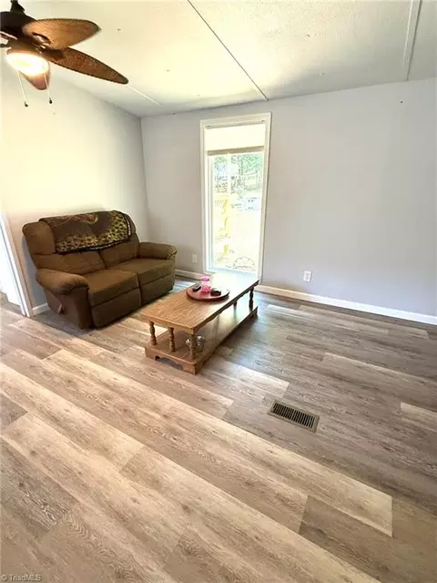 196 Sonora Dr, Advance, NC 27006 photo 3
