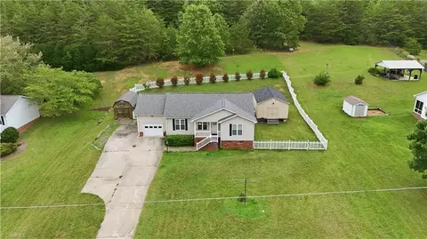 View/Area - 482 Moser Rd, King, NC 27021 photo 3 of 9
