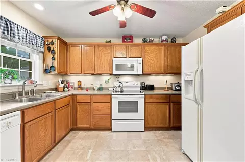Kitchen - 482 Moser Rd, King, NC 27021 photo 1 of 3