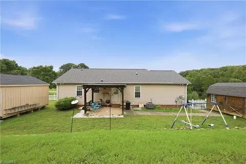 Exterior - 482 Moser Rd, King, NC 27021 photo 6 of 7