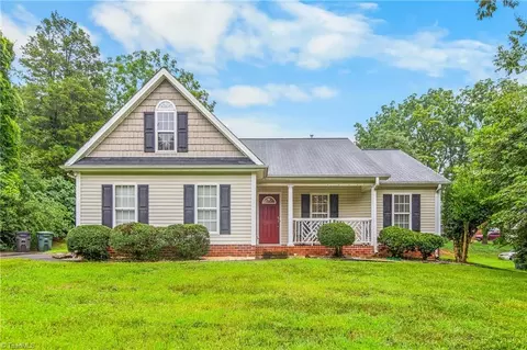 155 Monroe St, Winston Salem, NC 27104