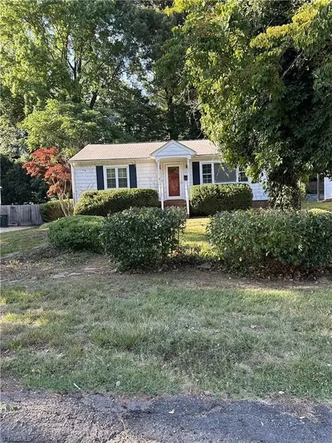 307 Carolina Cir, Winston Salem, NC 27104