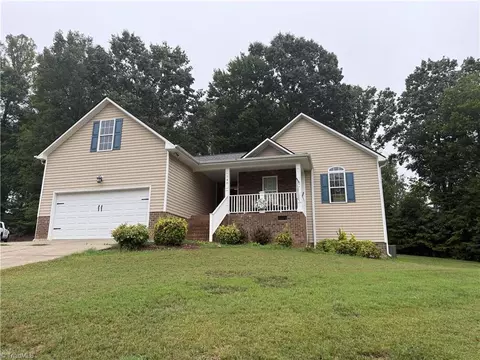 140 Laurel Ridge Ct, Reidsville, NC 27320
