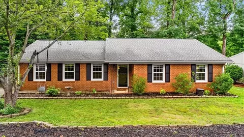 2004 Cottage Pl, Greensboro, NC 27455