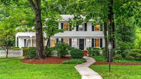 903 Fairgreen Rd, Greensboro, NC 27410