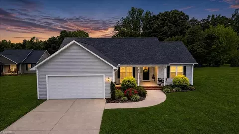 839 Parkland Rd, Reidsville, NC 27320