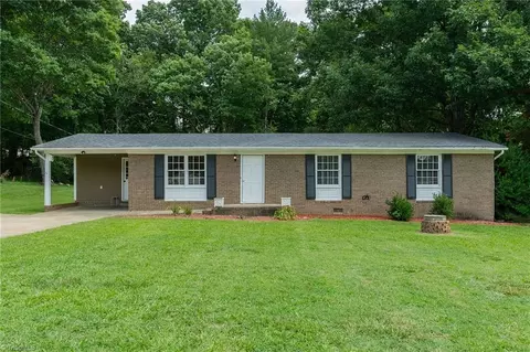 389 Chaney Rd, Asheboro, NC 27205