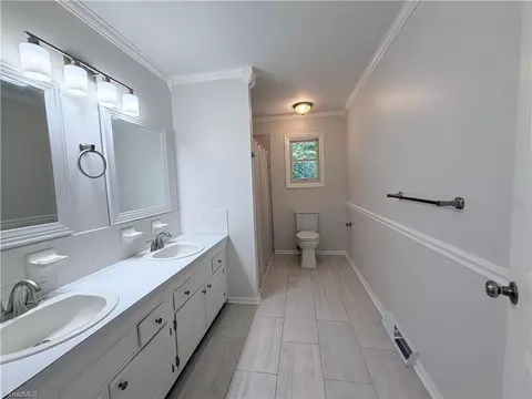 Bath - 222 Pleasantview Dr, King, NC 27021 photo 3 of 3