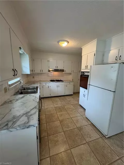 Kitchen - 503 Hampton Dr, King, NC 27021 photo 2 of 9