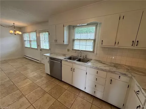 Kitchen - 503 Hampton Dr, King, NC 27021 photo 7 of 9