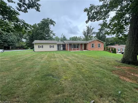 Exterior - 503 Hampton Dr, King, NC 27021 photo 2 of 16