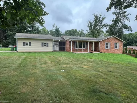 Exterior - 503 Hampton Dr, King, NC 27021 photo 3 of 16