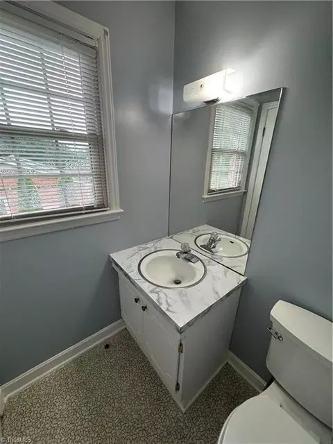 Bath - 503 Hampton Dr, King, NC 27021 photo 2 of 4